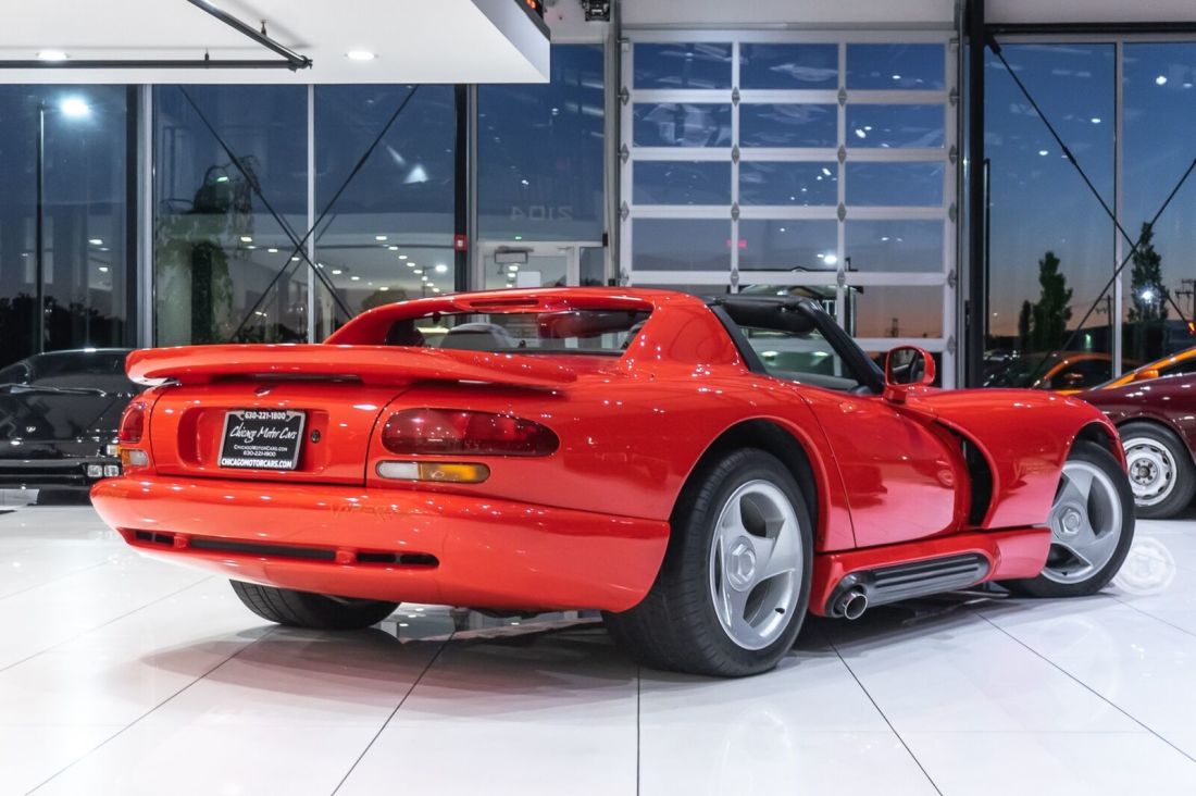 1994 Dodge Viper RT/10 SOFT TOP AND WINDOW INSERTS INCLUDED! 16K MILES! - photo 7