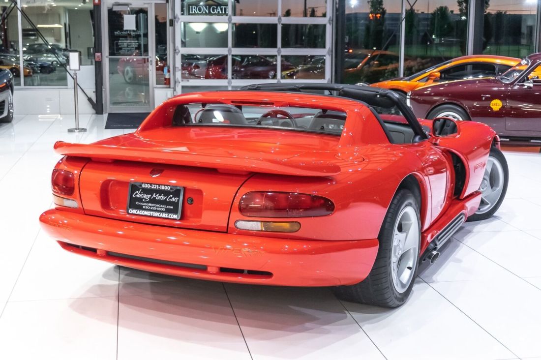 1994 Dodge Viper RT/10 SOFT TOP AND WINDOW INSERTS INCLUDED! 16K MILES! - photo 8