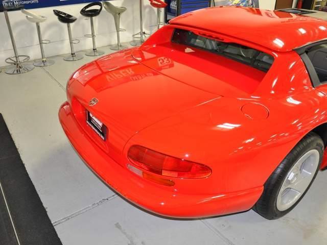 1994 Dodge Viper Sports Car - photo 9