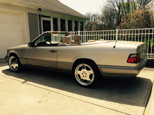1994 Mercedes-Benz 300-Series 2 door convertible - photo 2