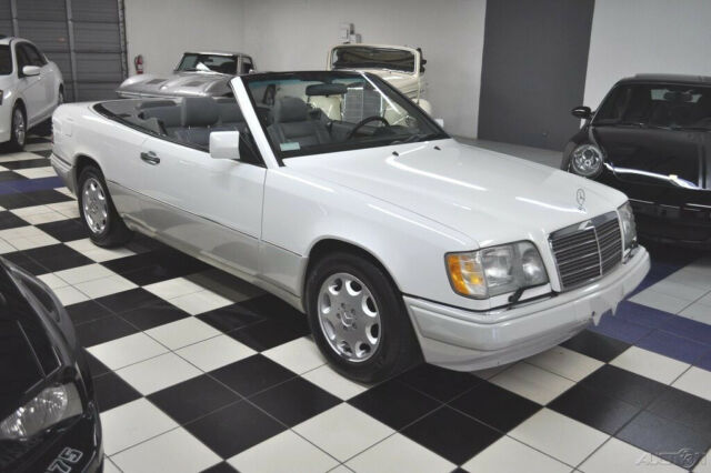 1994 Mercedes-Benz E-Class E320 CONVERTIBLE - ONLY 63K MILES - AMAZING CONDITION - photo 7