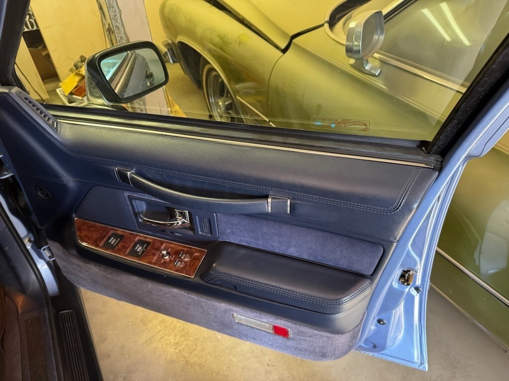 1994 Lincoln Town Car Executive 4dr Sedan Stock Number 111183 - photo 10