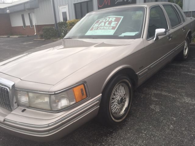 1994 Executive Series Lincoln Town Car 2 owner car! 1994 Lincoln Town Car Executive