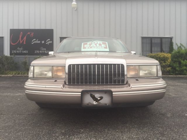 1994 Lincoln Town Car Executive - photo 3