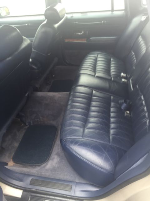 1994 Lincoln Town Car Executive - photo 6