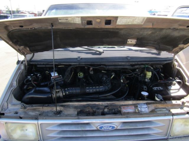 1994 Ford Aerostar Eddie Bauer - photo 9