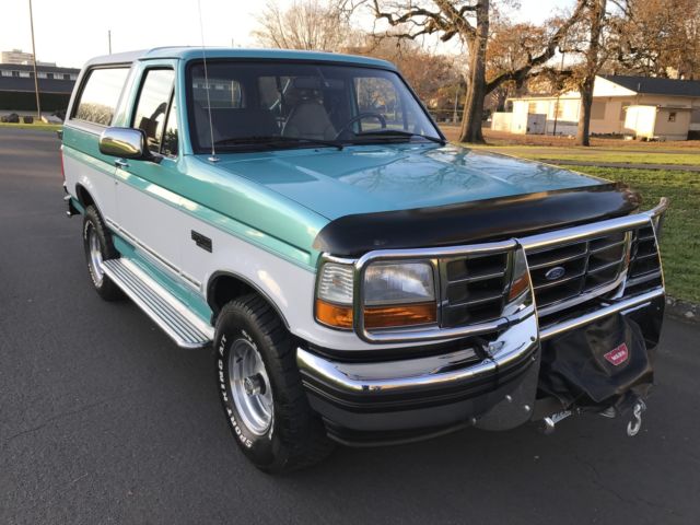1994 Ford Bronco XLT Sport Utility 2-Door - photo 4
