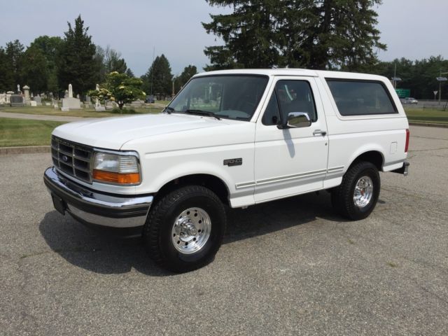 1994 Ford Bronco 93k Actual Miles! 5.8 liter V8 Tow package MINT SURVIVOR! 1994 Ford Bronco 100% Original Paint Survivor! ONE OF THE BEST!!