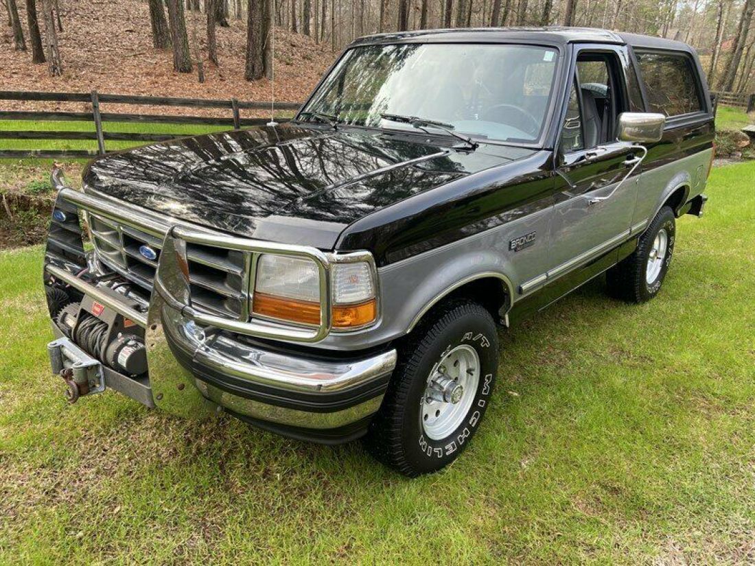 1994 Ford Bronco, Black with 130413 Miles available now! 1994 Ford Bronco XLT