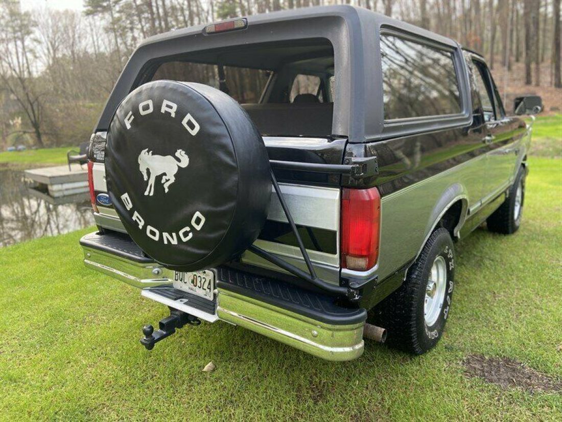 1994 Ford Bronco XLT - photo 11