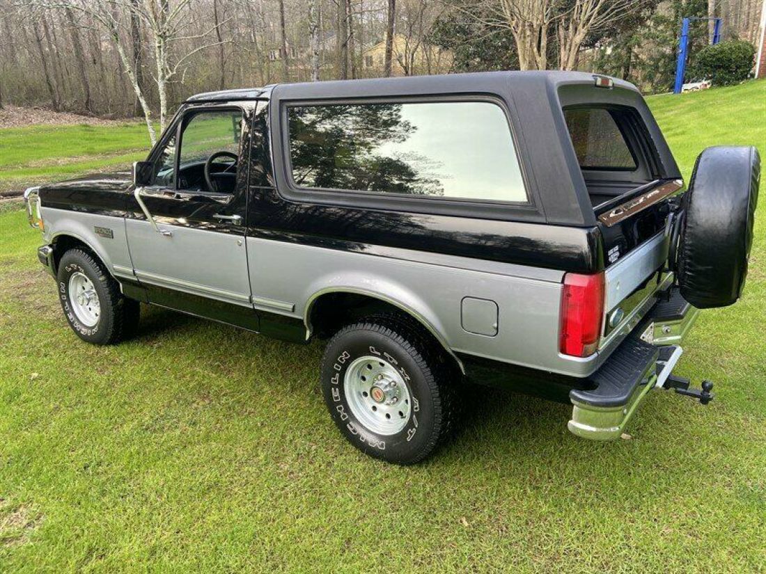 1994 Ford Bronco XLT - photo 8