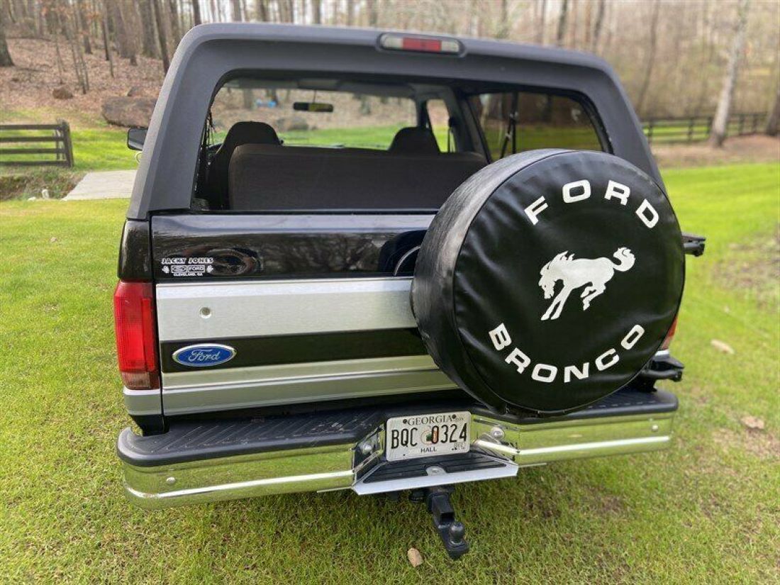 1994 Ford Bronco XLT - photo 9