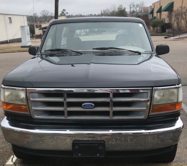 1994 Ford Bronco XL - photo 2