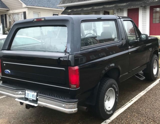 1994 Ford Bronco XL - photo 4