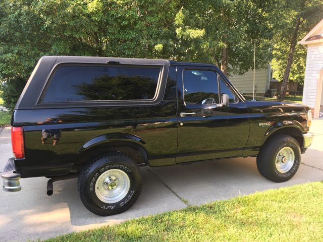 1994 Ford Bronco XL - photo 9