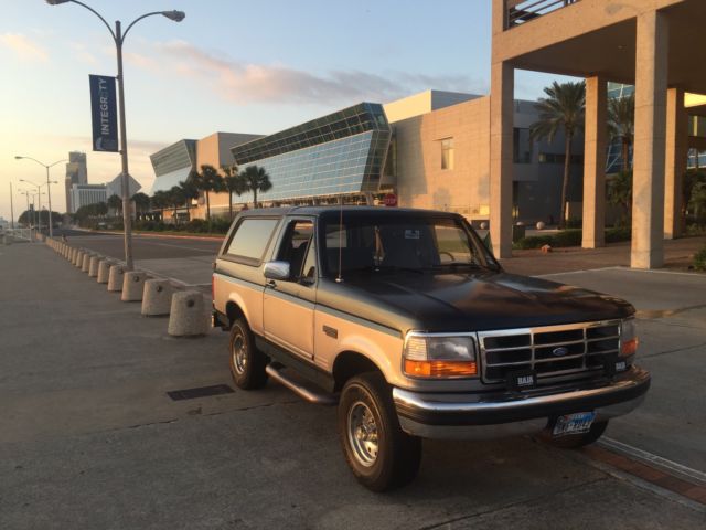 1994 Ford Bronco XLT - 4wd, Keyless entry, Handling and Towing Packages 1994 Ford Bronco XLT
