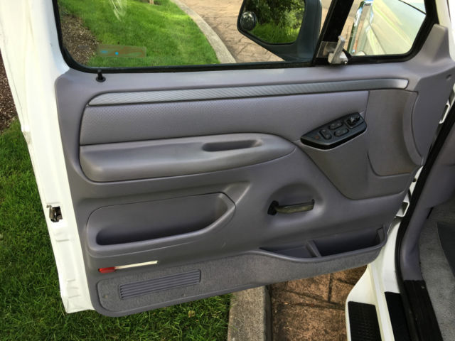 1994 Ford Bronco Ford, Bronco, XLT, Sport, 4x4,V8, 2DR, SUV, Blazer - photo 8