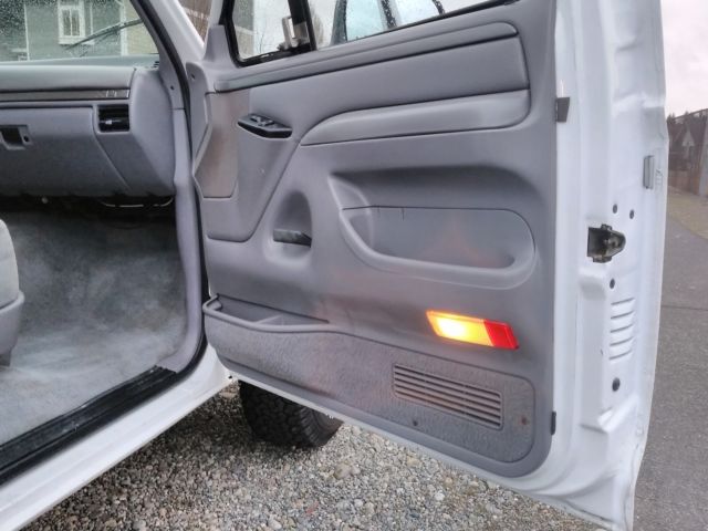 1994 Ford Bronco FORD WHITE BRONCO XLT 4X4 - photo 11