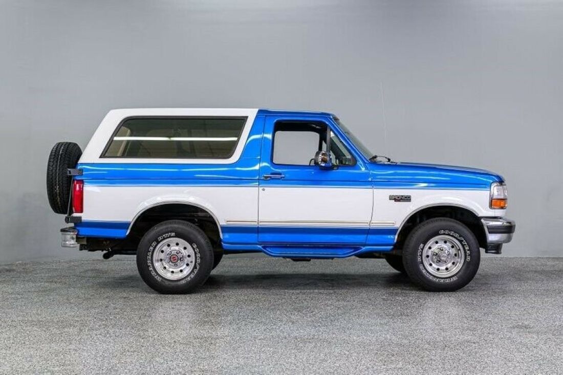 1994 Ford Bronco XLT - photo 8