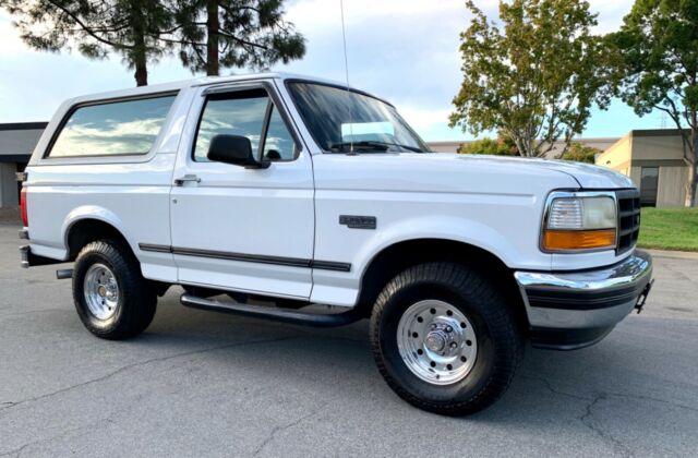 1994 Ford Bronco XLT 4x4 - photo 3