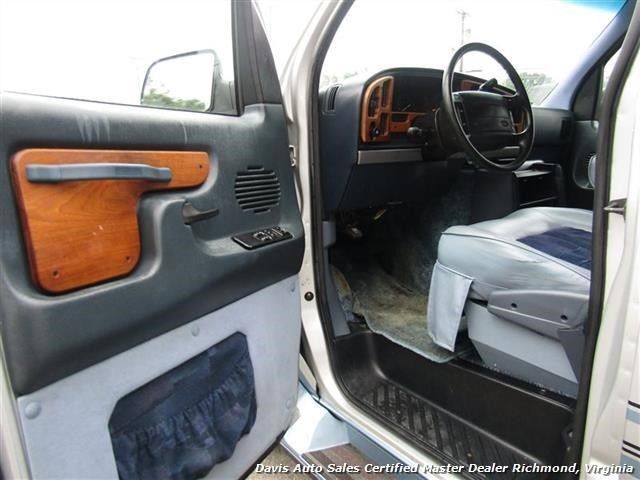 1994 Ford E-Series Van Econoline Custom Executive Con - photo 8