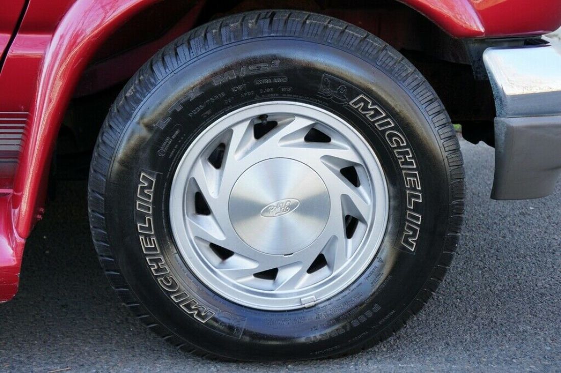 1994 Ford E-Series Van E150 Mark III High-top Conversion - photo 12