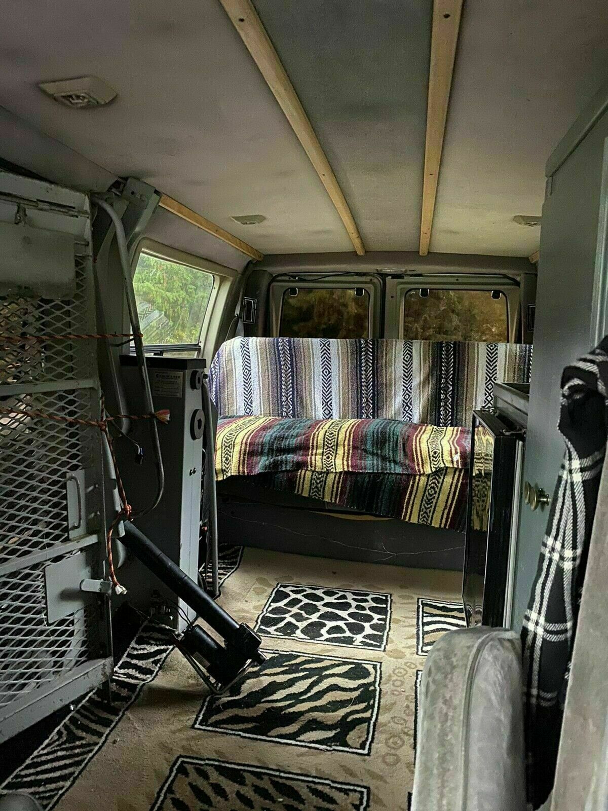 1994 Ford E-350 Econoline E350 VAN - photo 9