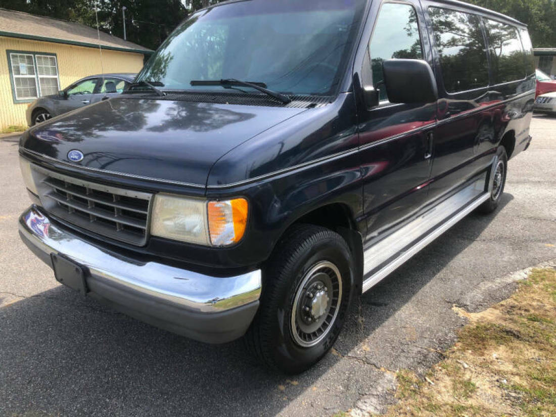 1994 Ford E-350 XLT 3dr Club Wagon Extended Passenger Van Automatic 4-Speed RWD 1994 Ford E-Series Van XLT 3dr Club Wagon Extended Passenger Van
