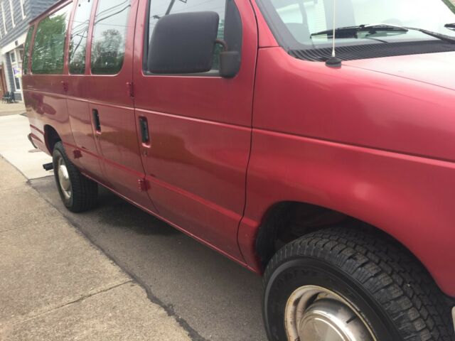 1994 Ford E-Series Van 29,080 MILE ONE OWNER 15 PASSENGER CLUB WAGON VAN - photo 4