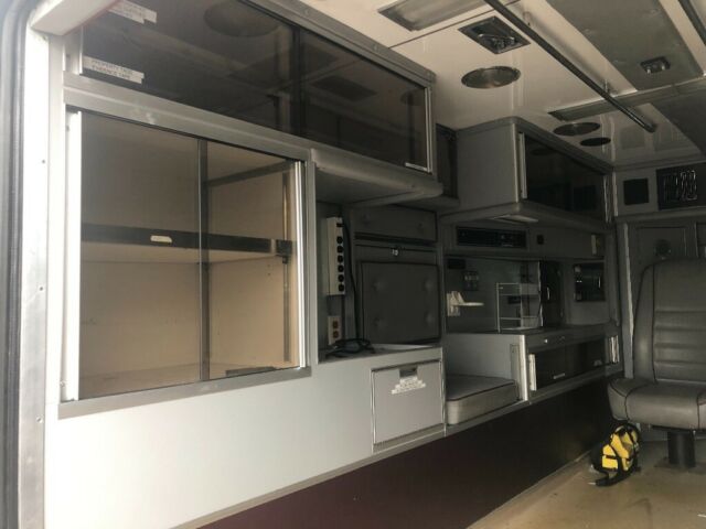 1994 Ford E-Series Van - photo 12