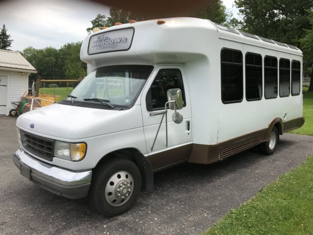 1994 Ford Econoline Diesel 16 Passenger Van 1994 Ford E-Series Van 16 PASSENGER
