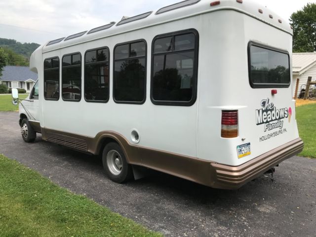 1994 Ford E-Series Van 16 PASSENGER - photo 4