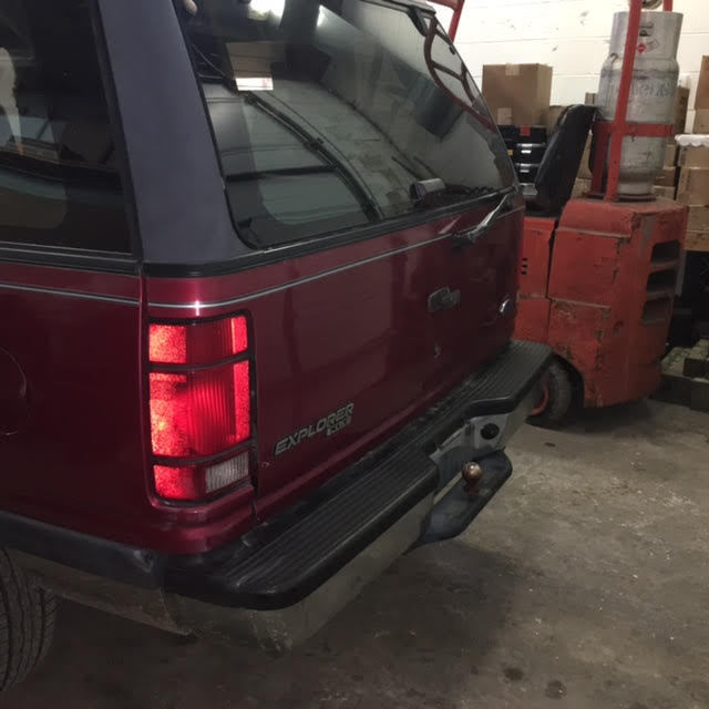 1994 Ford Explorer XLT Sport Utility 4-Door - photo 4