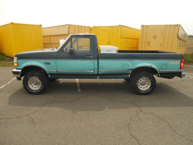 1994 Ford F-150 4X4 5.0L Engine Regular Cab Pickup 2-DR Automatic 1994 Ford F-150 XLT