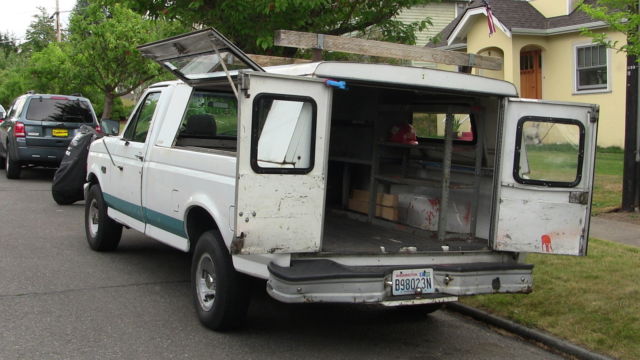 1994 Ford F-150 XL Standard Cab Pickup 2-Door - photo 5