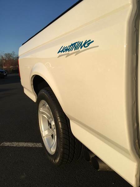 1994 Ford F-150 Base 2dr Standard Cab SB - photo 4