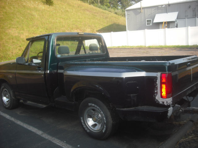 1994 Ford F-150 XL Standard Cab Pickup 2-Door - photo 5