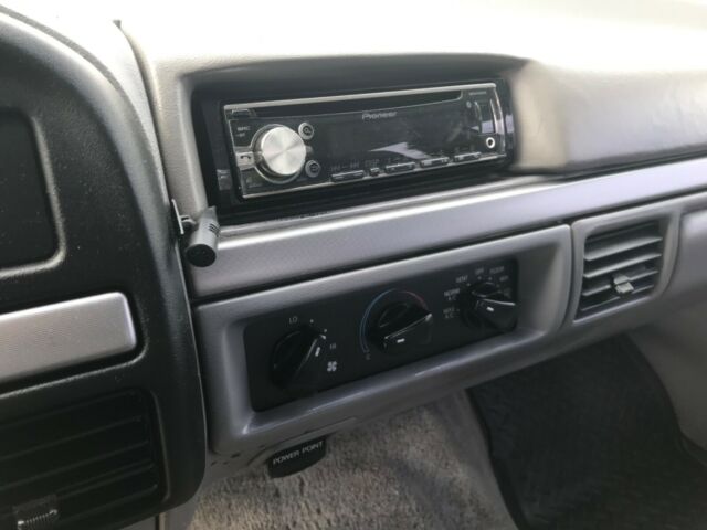 1949 Ford F-150 XLT SuperCab Short Bed 4x4 - photo 9