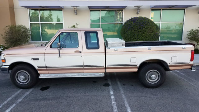 1994 Ford F-250 XLT Extended Cab Pickup 2-Door - photo 2