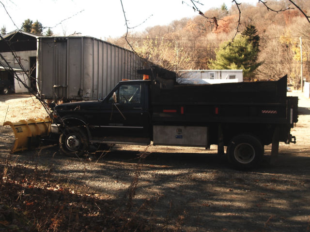 1994 Ford F-350 XL Cab & Chassis 2-Door - photo 7
