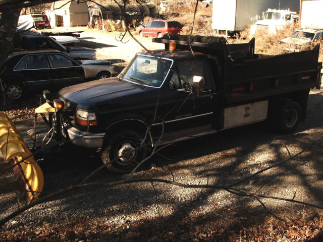 1994 Ford F-350 XL Cab & Chassis 2-Door - photo 8