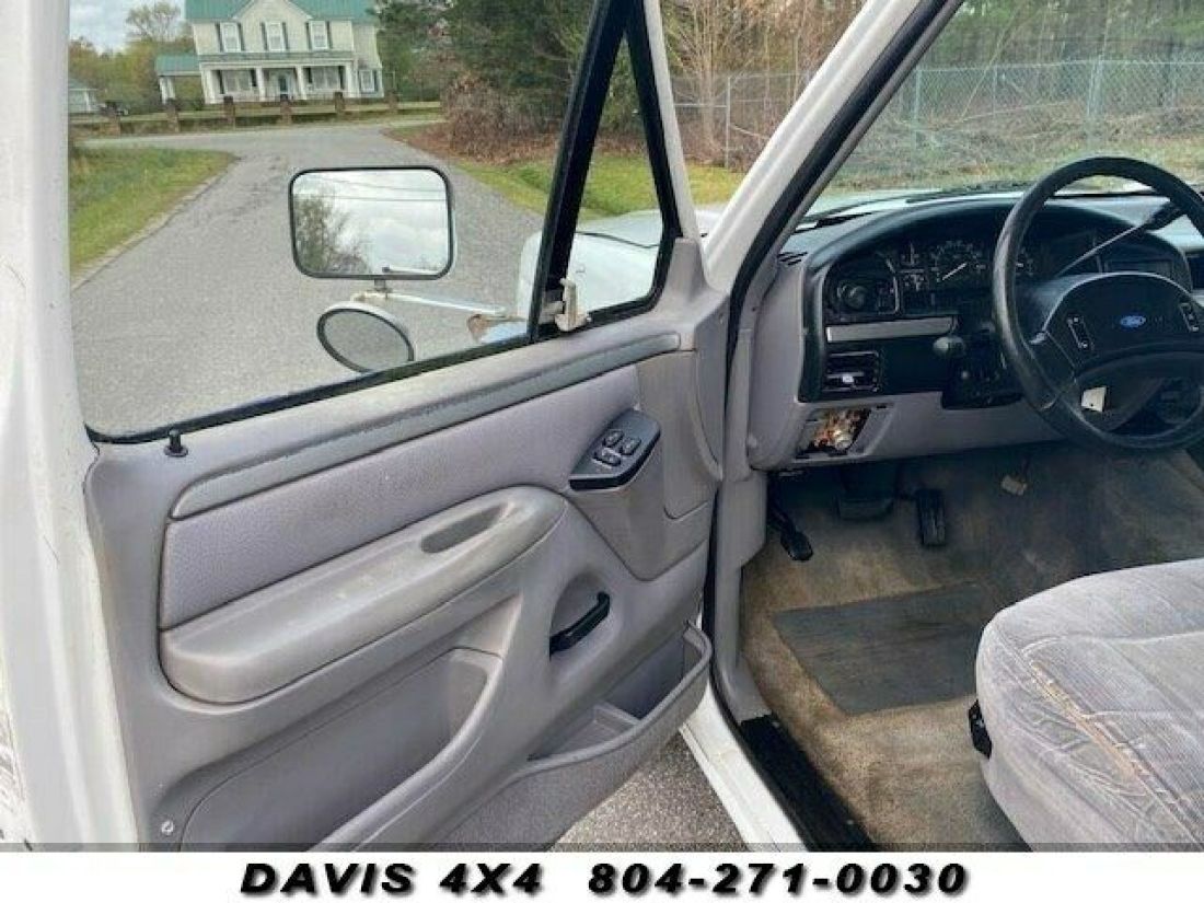 1994 Ford F-350 XLT Classic OBS Super Duty Dually Crew Cab Pickup - photo 10