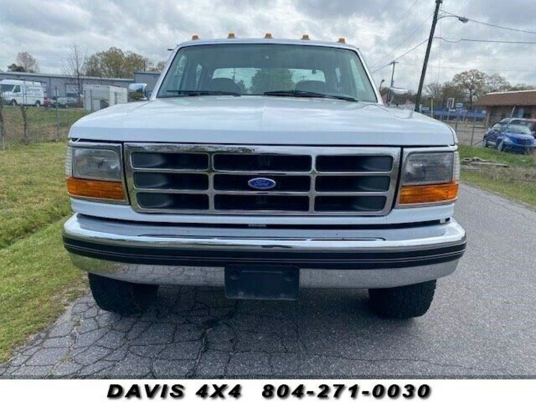 1994 Ford F-350 XLT Classic OBS Super Duty Dually Crew Cab Pickup - photo 3