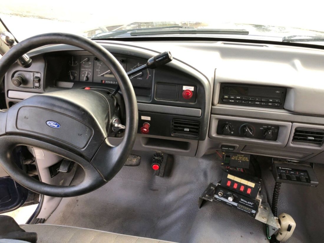 1994 Ford F-450 - photo 9