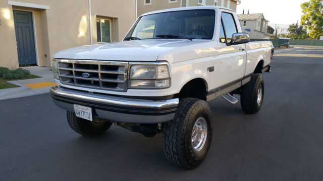 1994 Ford F-150 XLT 4X4 SHORT BED BEAST CALIFORNIA RUST FREE TRUCK - photo 2