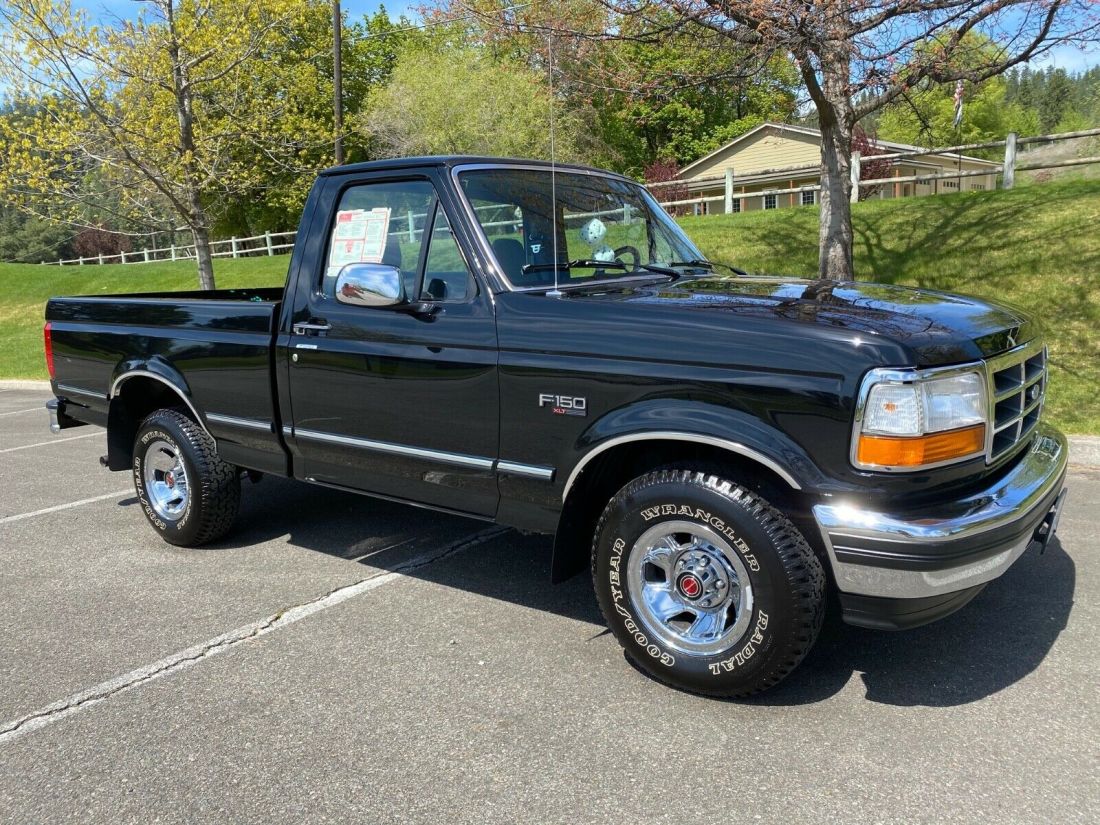 1994 Ford F150 XLT Regular Cab Short Bed 2WD ONLY 22,825 ACTUAL MILES LIKE NEW 1994 Ford F-150 RARE ONLY 22,825 ACTUAL MILES LIKE NEW 2-OWNER