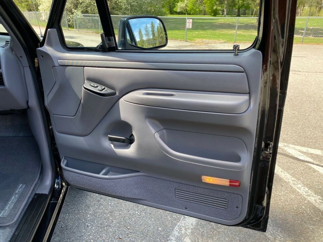 1994 Ford F-150 RARE ONLY 22,825 ACTUAL MILES LIKE NEW 2-OWNER - photo 10