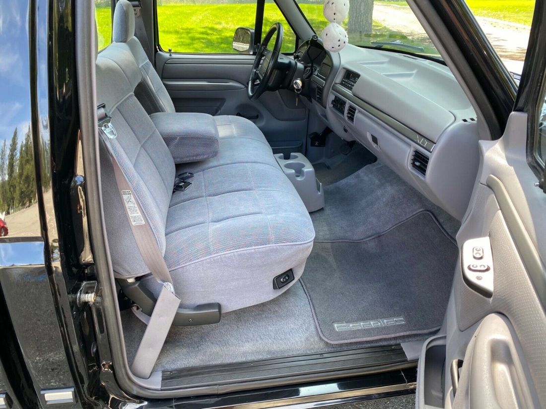 1994 Ford F-150 RARE ONLY 22,825 ACTUAL MILES LIKE NEW 2-OWNER - photo 11