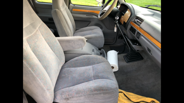 1994 Ford F-250 XLT 4X4 7.5L 5-SPD 93K MI - photo 7