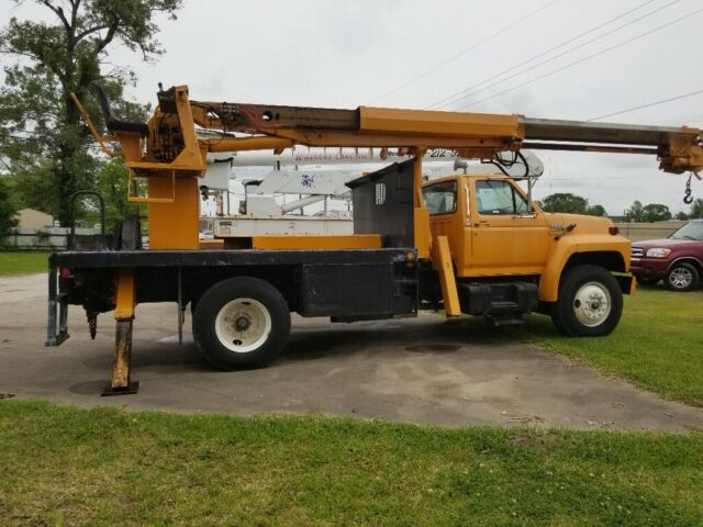 1994 FORD F800F 1994 Ford B800F 4X2 2dr Chassis